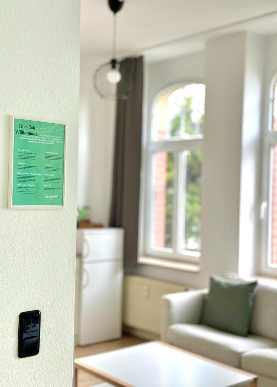 Raha Apartments - Charmantes Studio-Apartment - Hbf - Gratis Parkplatz Erfurt Exterior foto